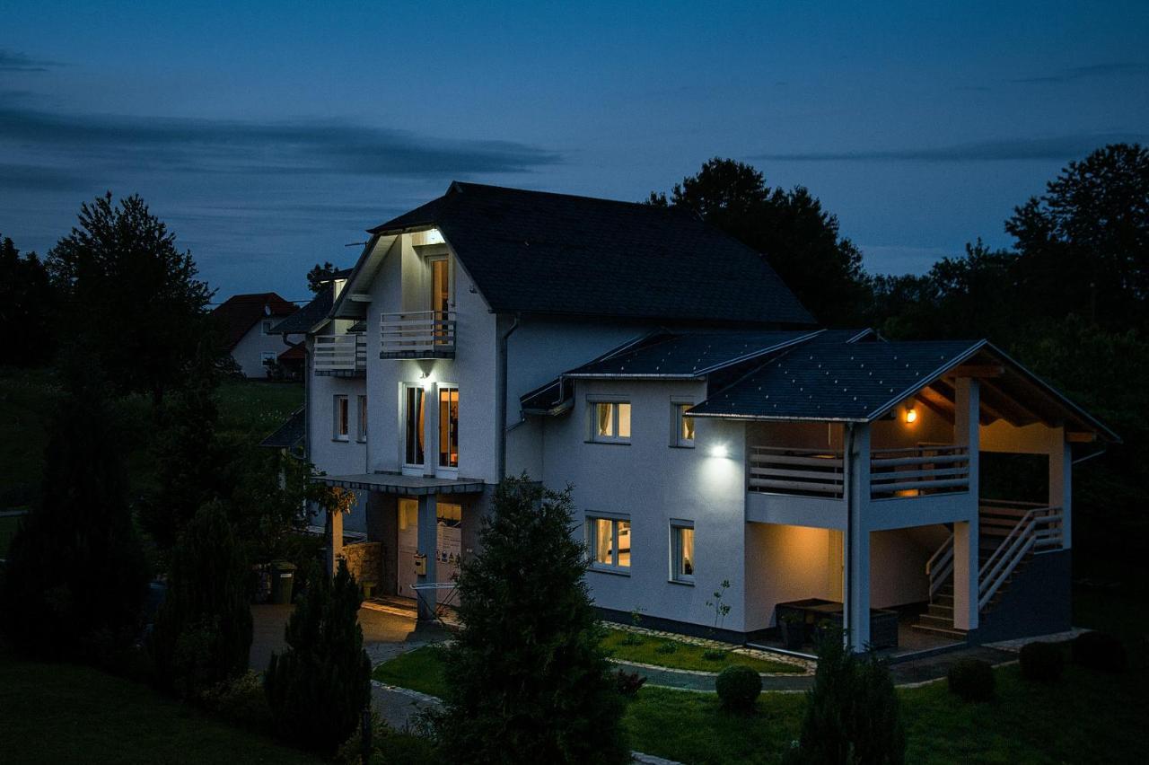 Studio Apartments Kaya Čatrnja Buitenkant foto